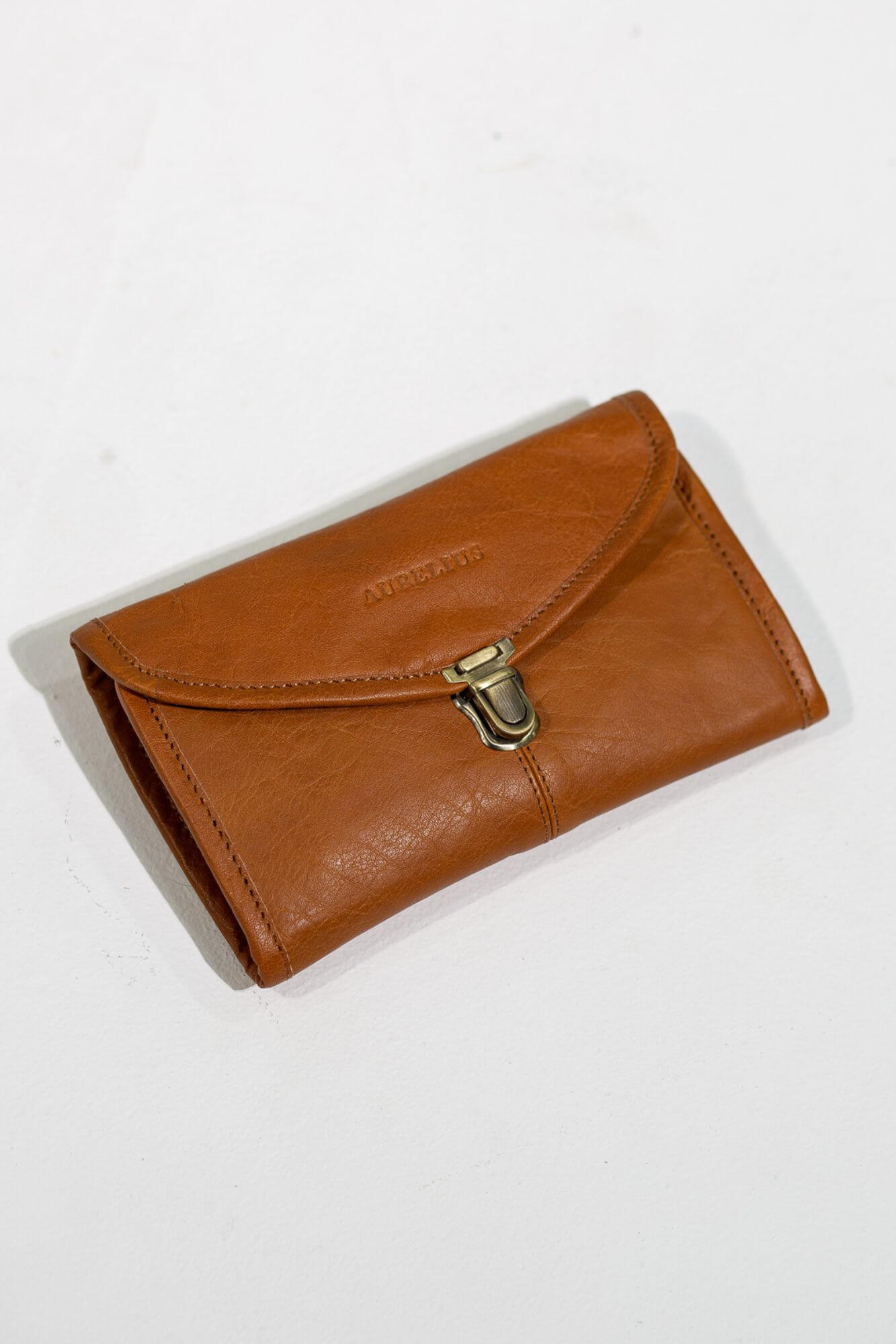 Aurelius Leather Leather Bag Tan Leather Carter Everyday Tech Wallet