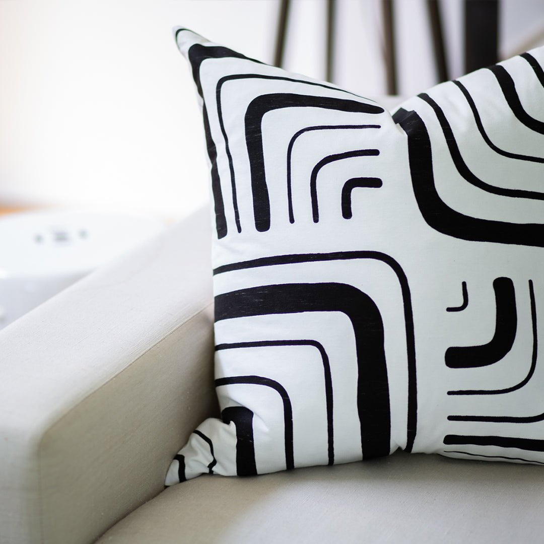 Bandhini - Design House Lounge Cushion Para Angle Screen Lounge Cushion 55 x 55 cm